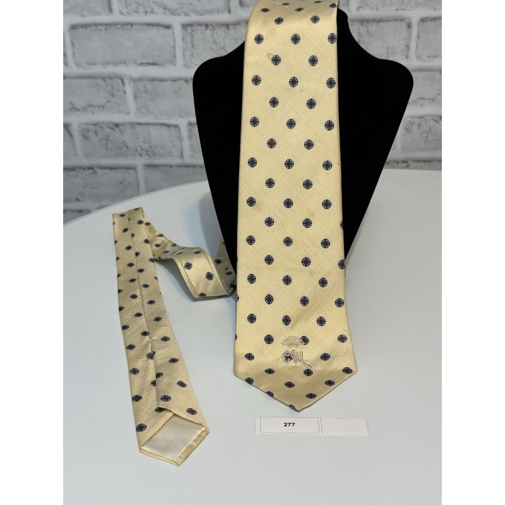 Vintage Countess Mara for Maus & Hoffman Silk Foulard Tie Yellow Geometric